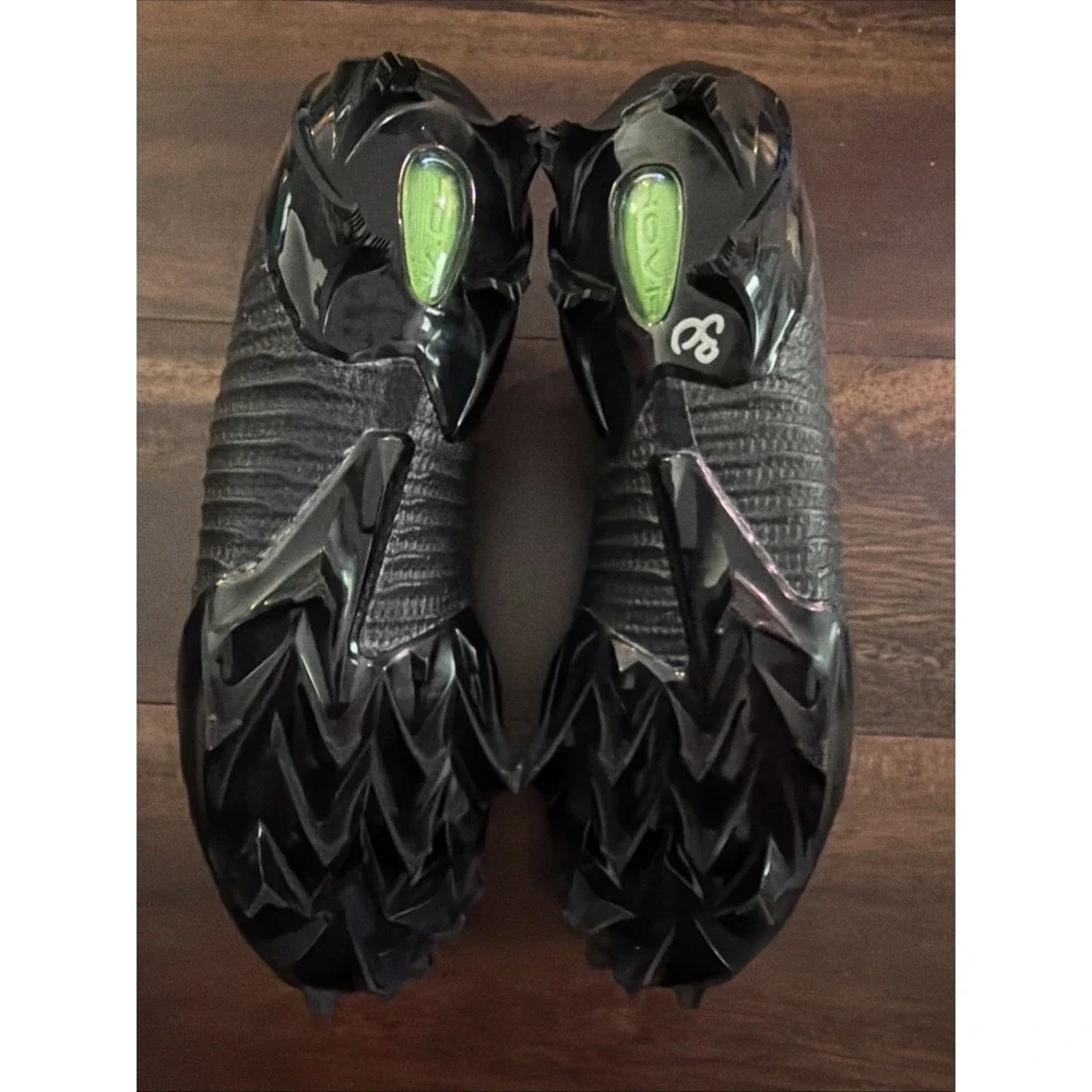 New Mens Under Armour Blur Pro Football Cleats Size 8.5 Black Iridescent